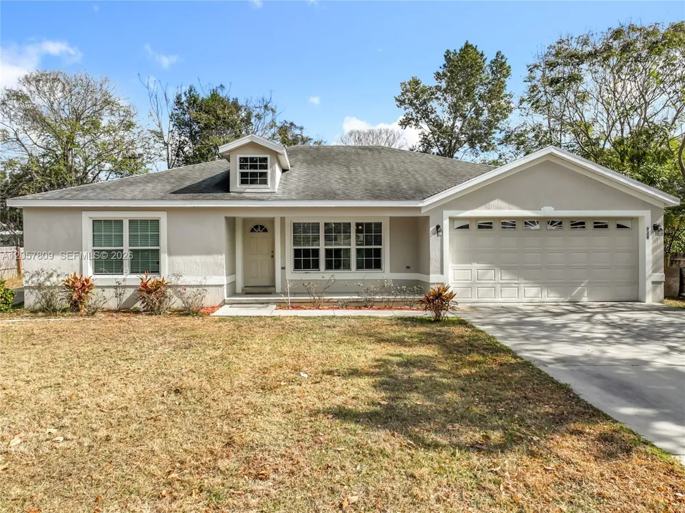 608 Masters Ave Wildwood, FL 34785