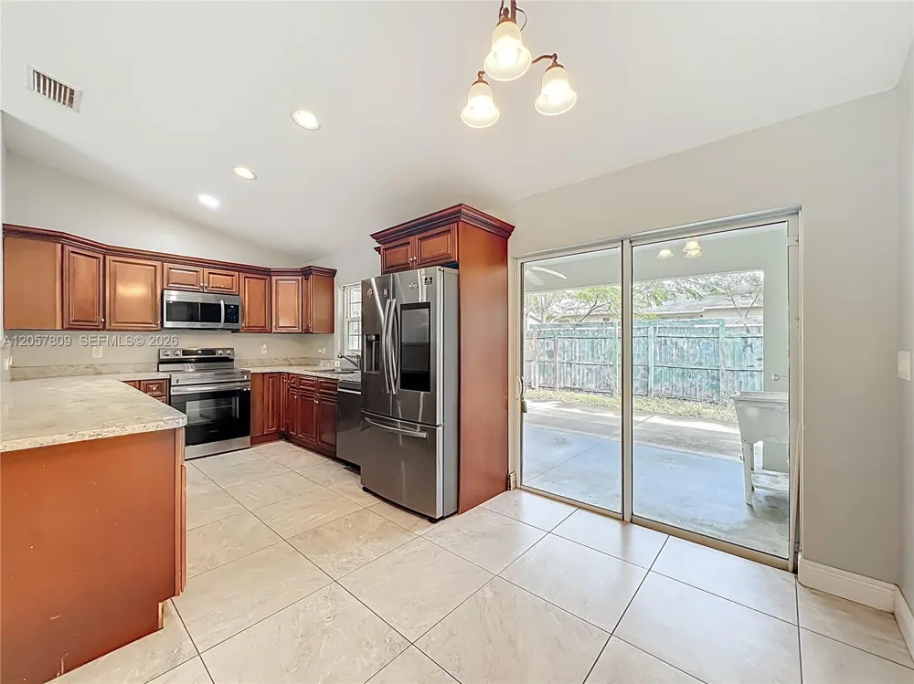 608 Masters Ave Wildwood, FL 34785
