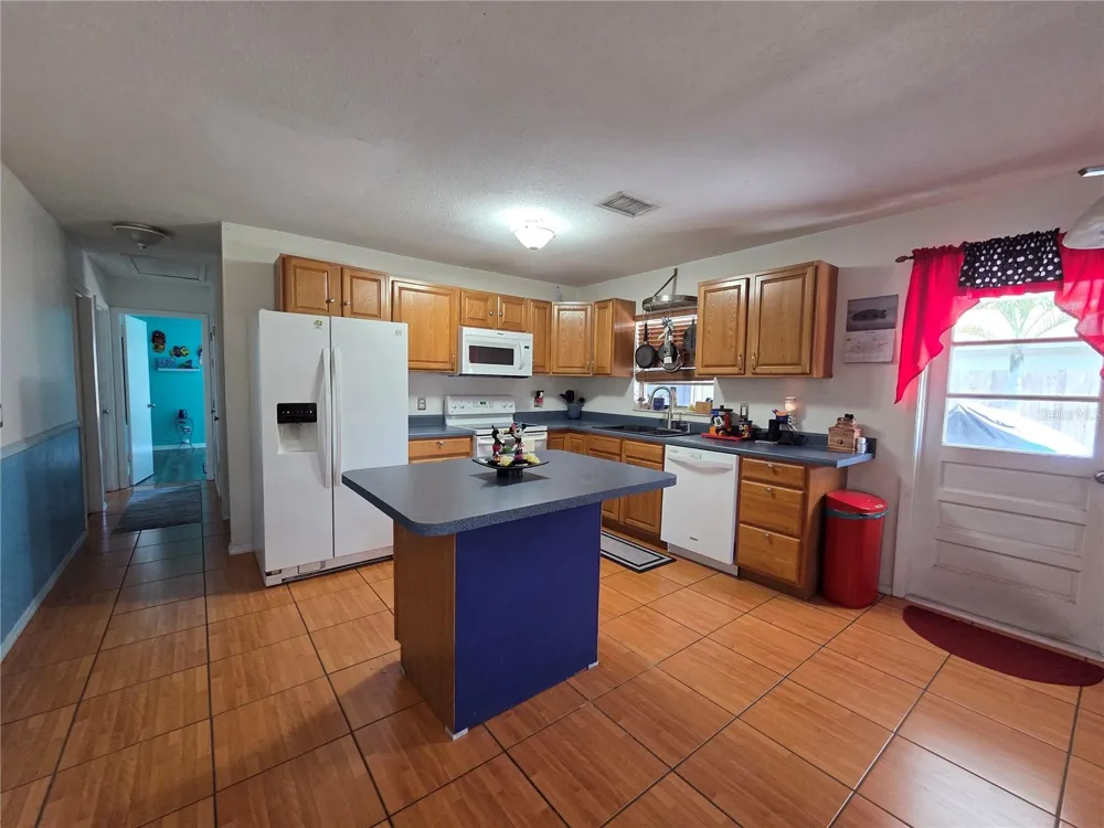 9272 51ST STREET Pinellas Park, FL 33782