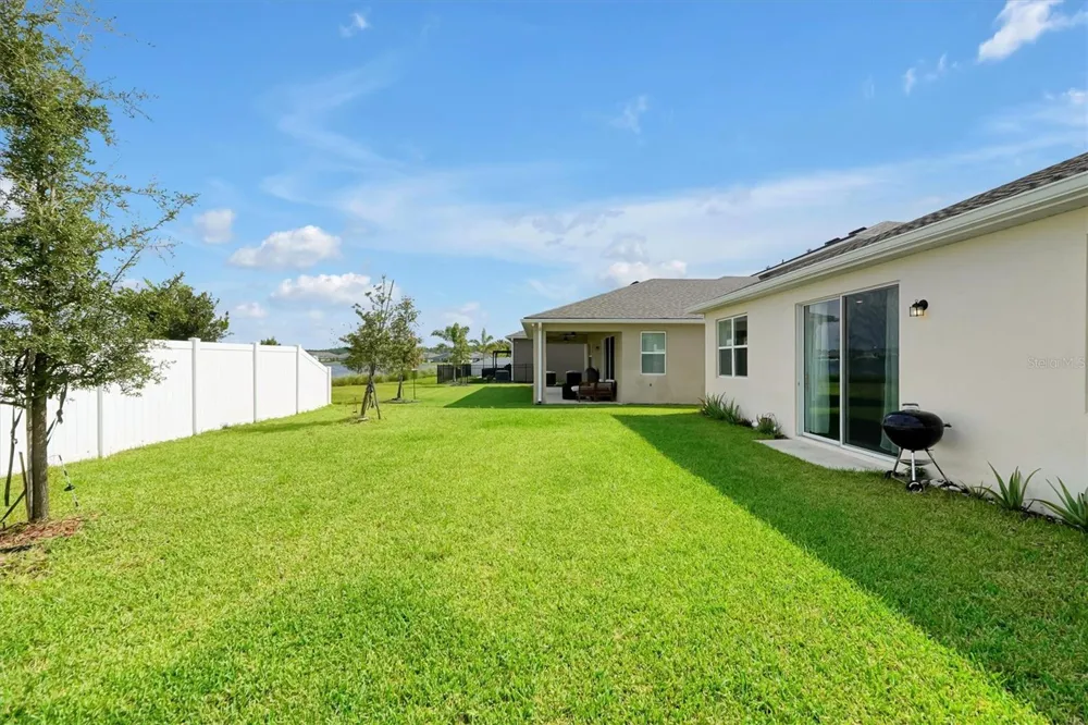 8560 COMPASS POINT AVENUE Orlando, FL 32832