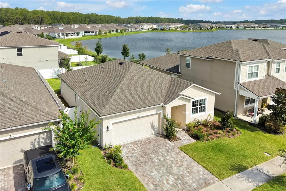 8560 COMPASS POINT AVENUE Orlando, FL 32832