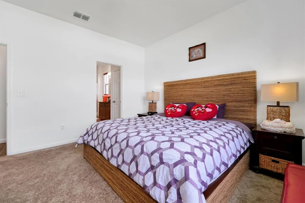 8560 COMPASS POINT AVENUE Orlando, FL 32832