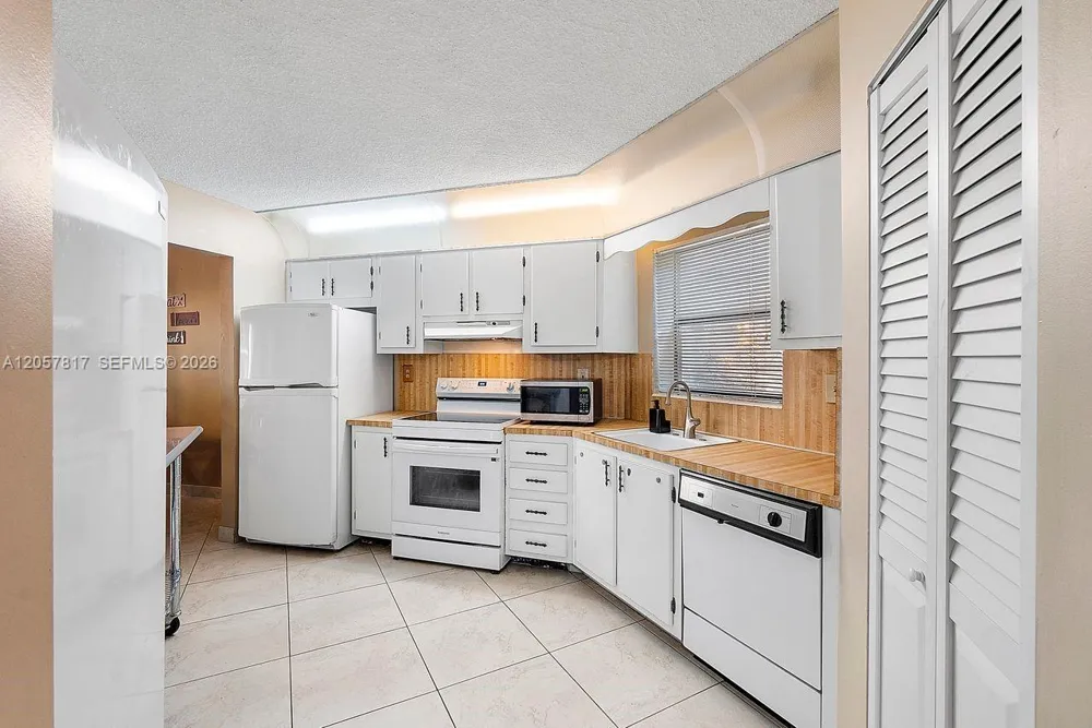 6655 W Broward Blvd #200 Plantation, FL 33317