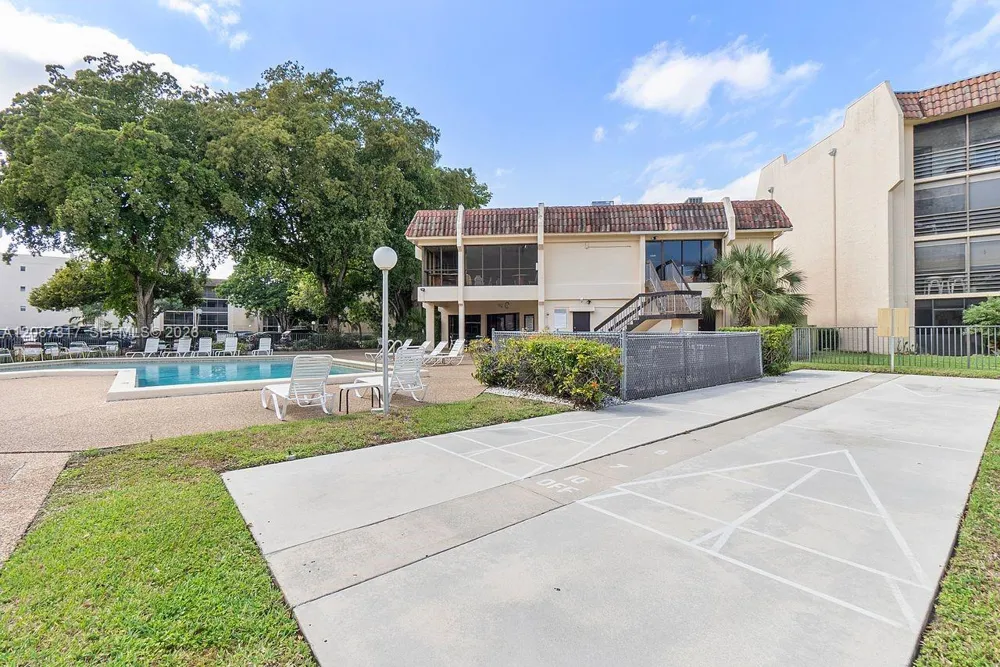 6655 W Broward Blvd #200 Plantation, FL 33317