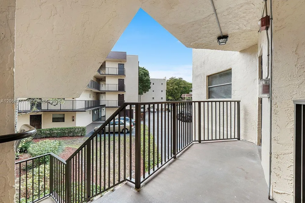 6655 W Broward Blvd #200 Plantation, FL 33317