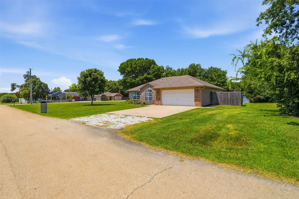 208 S 9th Avenue E Stroud, OK 74079