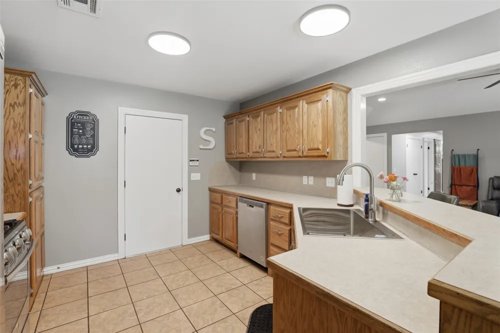 208 S 9th Avenue E Stroud, OK 74079