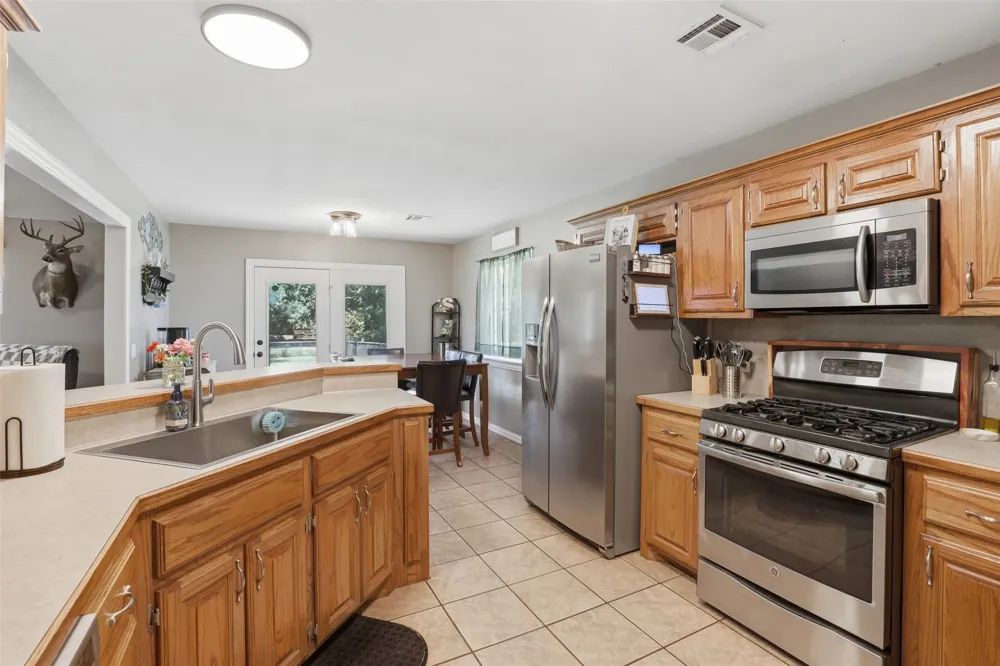 208 S 9th Avenue E Stroud, OK 74079