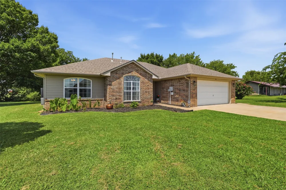 208 S 9th Avenue E Stroud, OK 74079