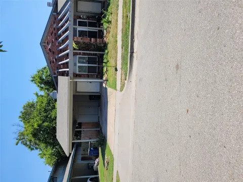 10814 E 15th Place