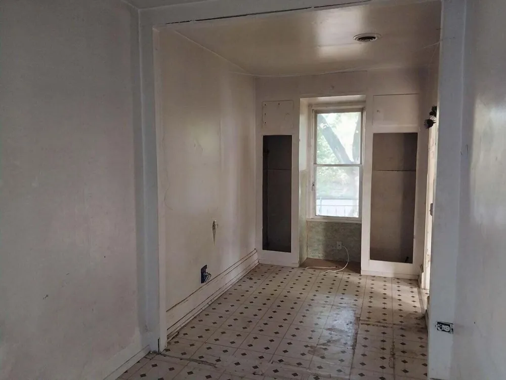 1810 Carroll Street Saginaw, MI 48601