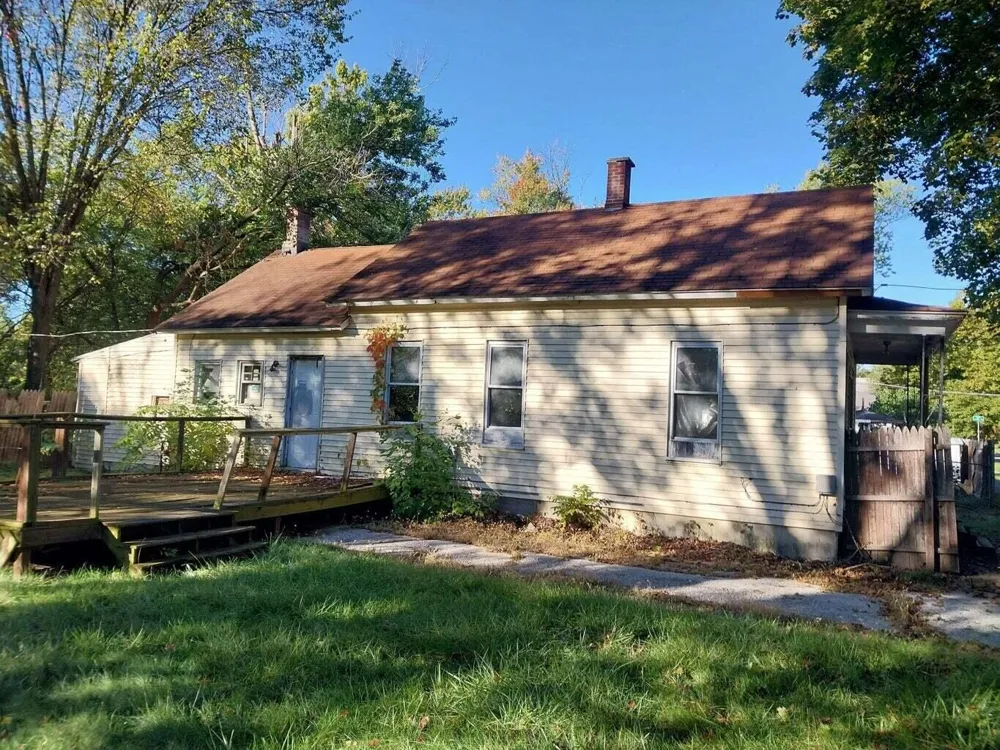 1810 Carroll Street Saginaw, MI 48601