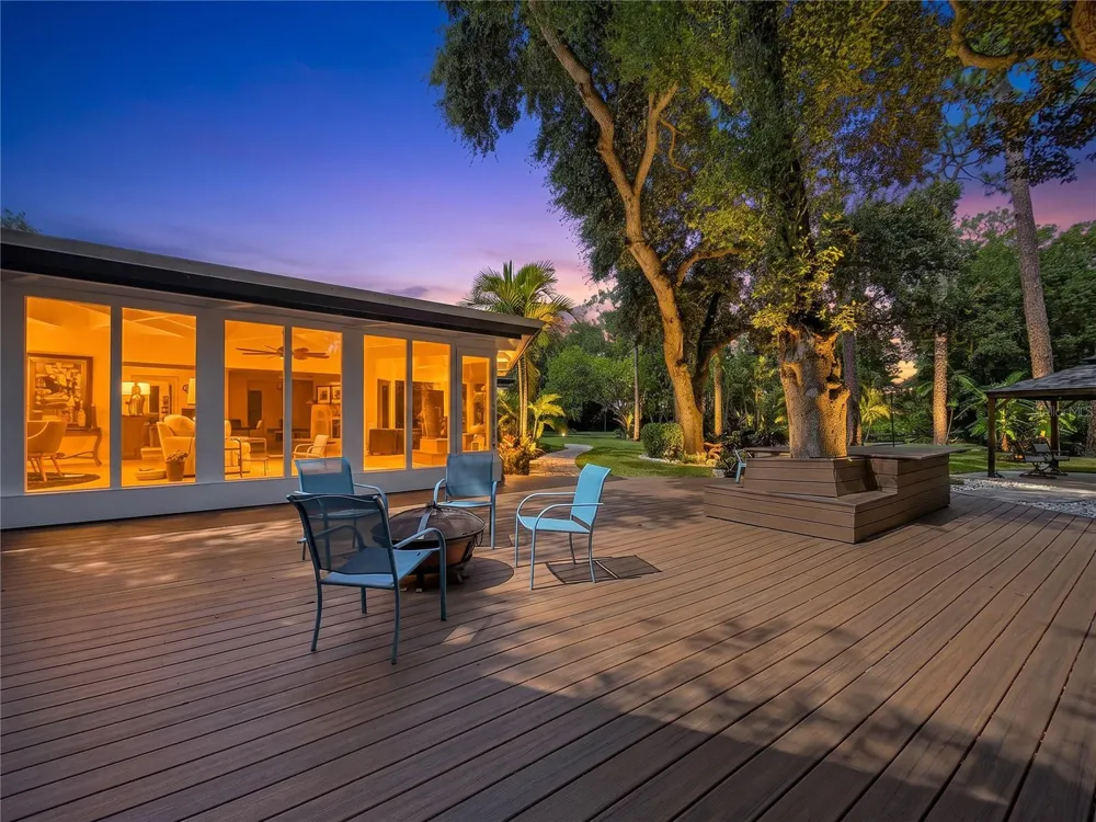 1653 SUNNYBROOK LANE Clearwater, FL 33764