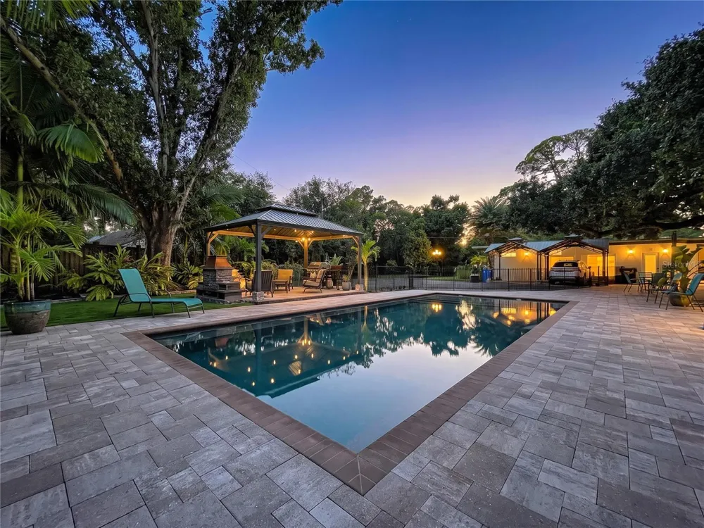 1653 SUNNYBROOK LANE Clearwater, FL 33764