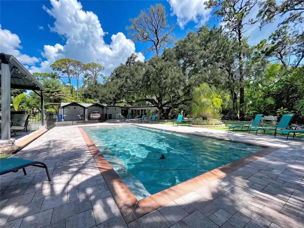 1653 SUNNYBROOK LANE Clearwater, FL 33764