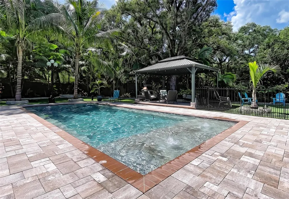 1653 SUNNYBROOK LANE Clearwater, FL 33764
