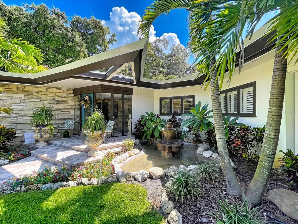 1653 SUNNYBROOK LANE Clearwater, FL 33764