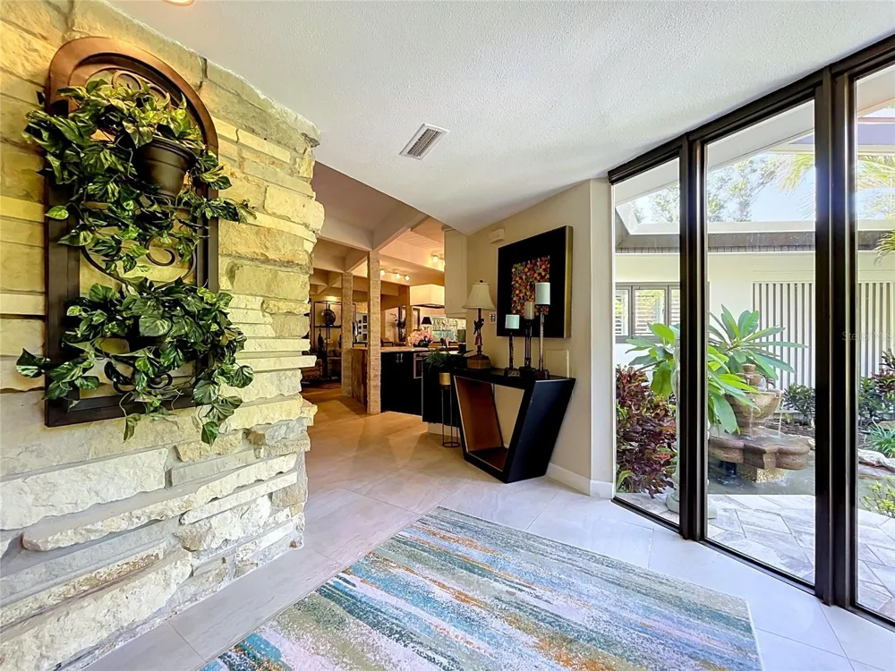 1653 SUNNYBROOK LANE Clearwater, FL 33764