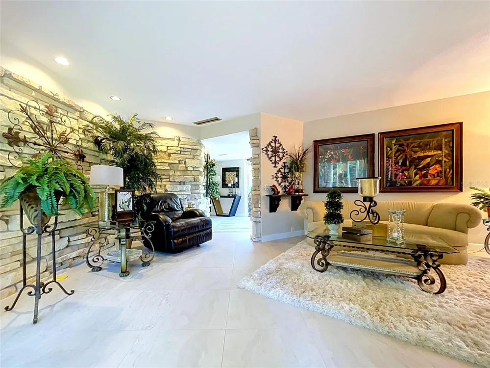 1653 SUNNYBROOK LANE Clearwater, FL 33764