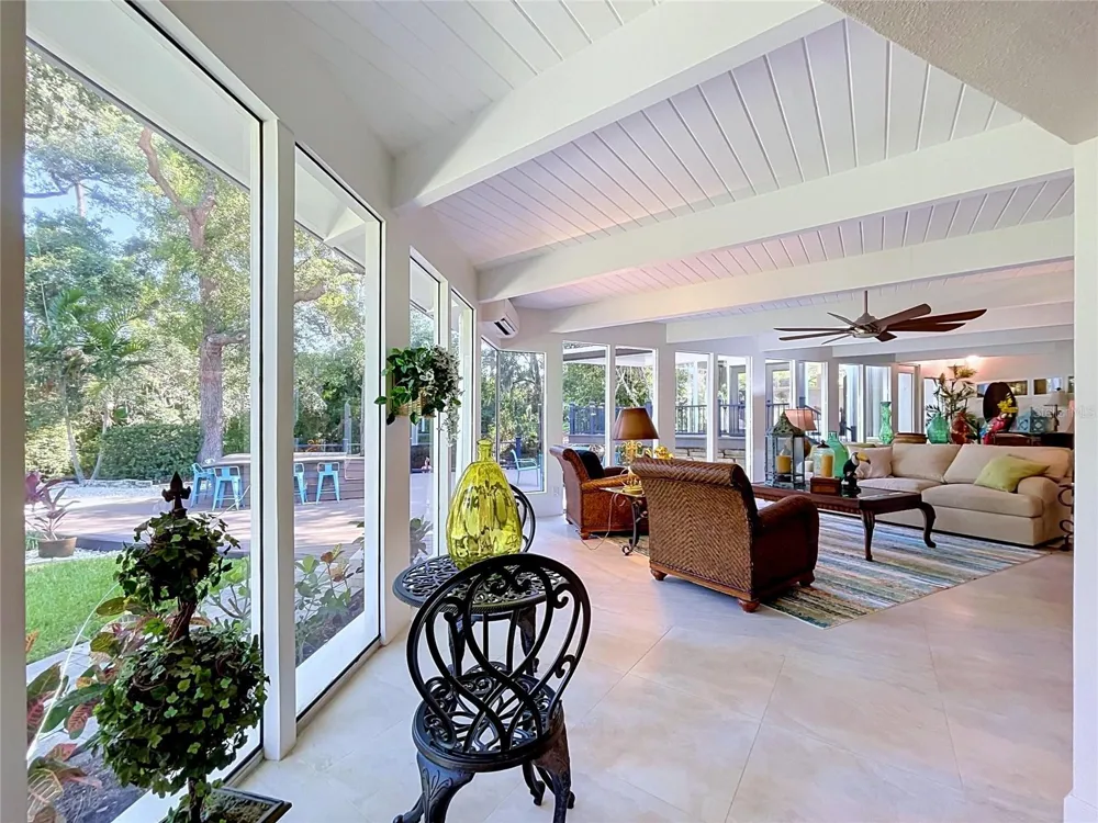 1653 SUNNYBROOK LANE Clearwater, FL 33764
