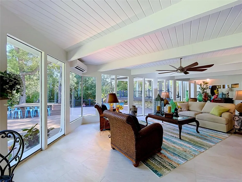 1653 SUNNYBROOK LANE Clearwater, FL 33764