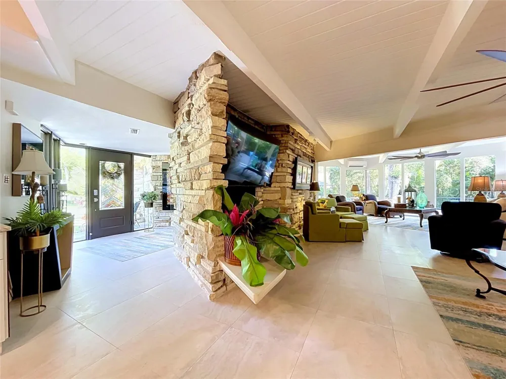 1653 SUNNYBROOK LANE Clearwater, FL 33764