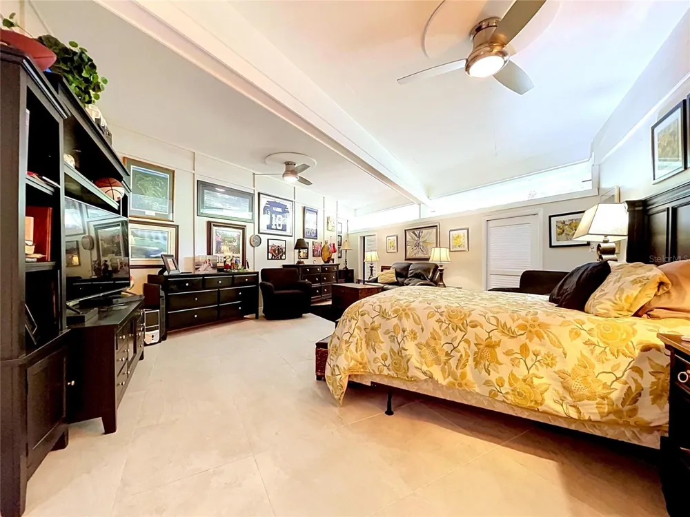 1653 SUNNYBROOK LANE Clearwater, FL 33764