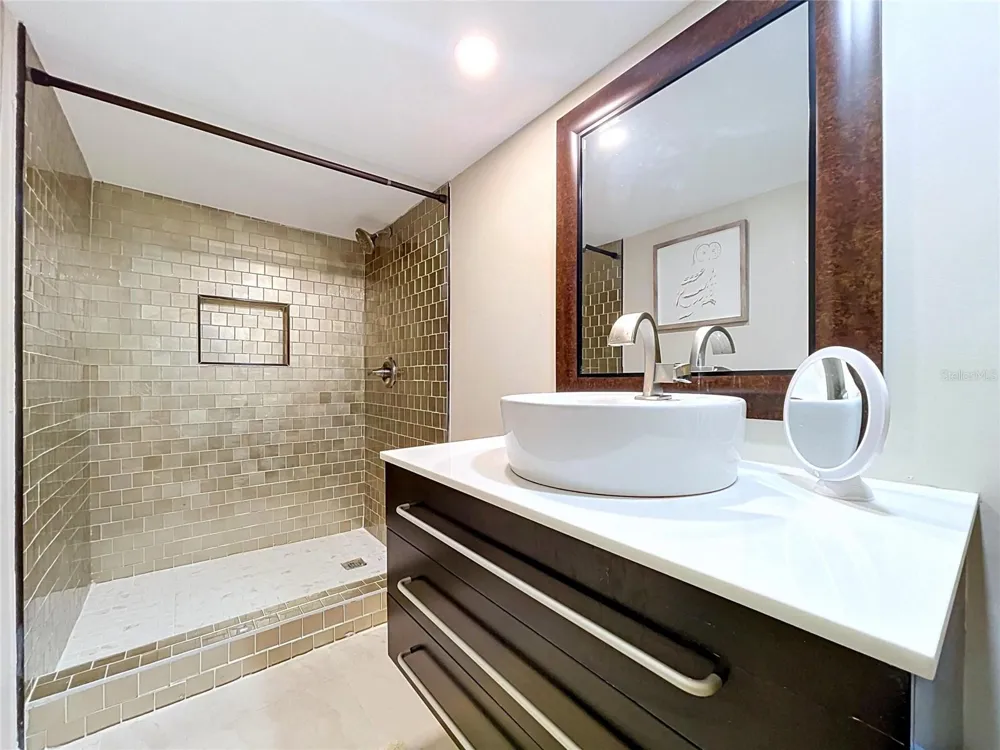 1653 SUNNYBROOK LANE Clearwater, FL 33764