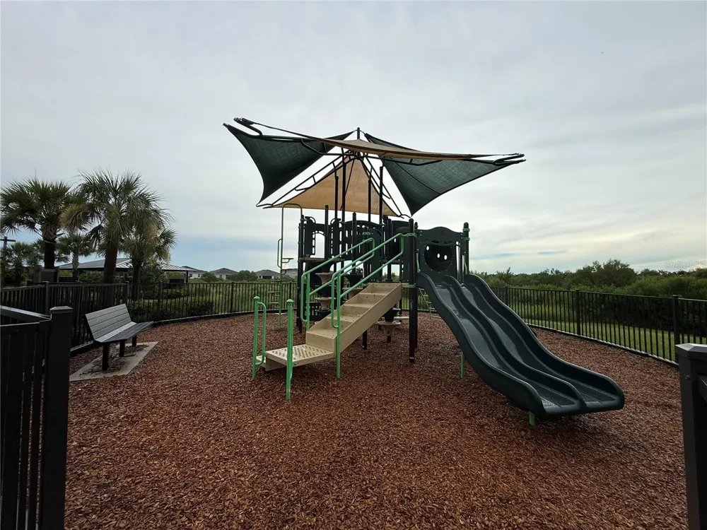 3521 MAPLE GROVE WAY Plant City, FL 33565