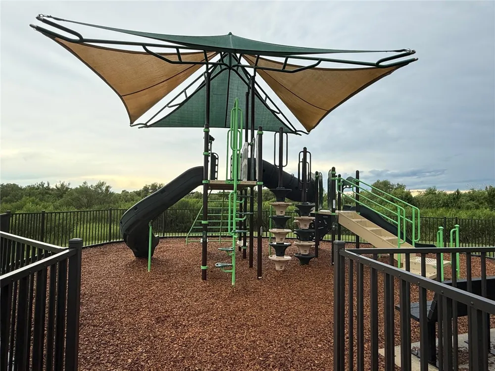 3521 MAPLE GROVE WAY Plant City, FL 33565