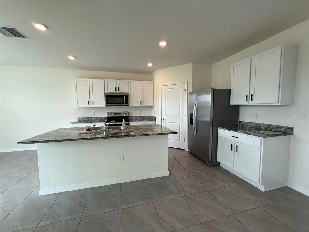 3521 MAPLE GROVE WAY Plant City, FL 33565