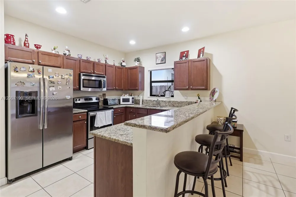15585 SW 176th Ter Miami, FL 33187