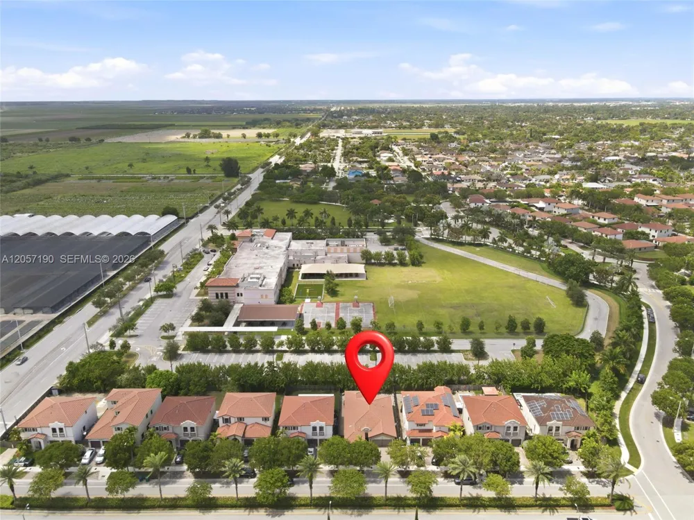 15585 SW 176th Ter Miami, FL 33187