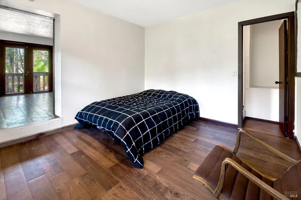 15 Mountain View Avenue Lagunitas, CA 94938