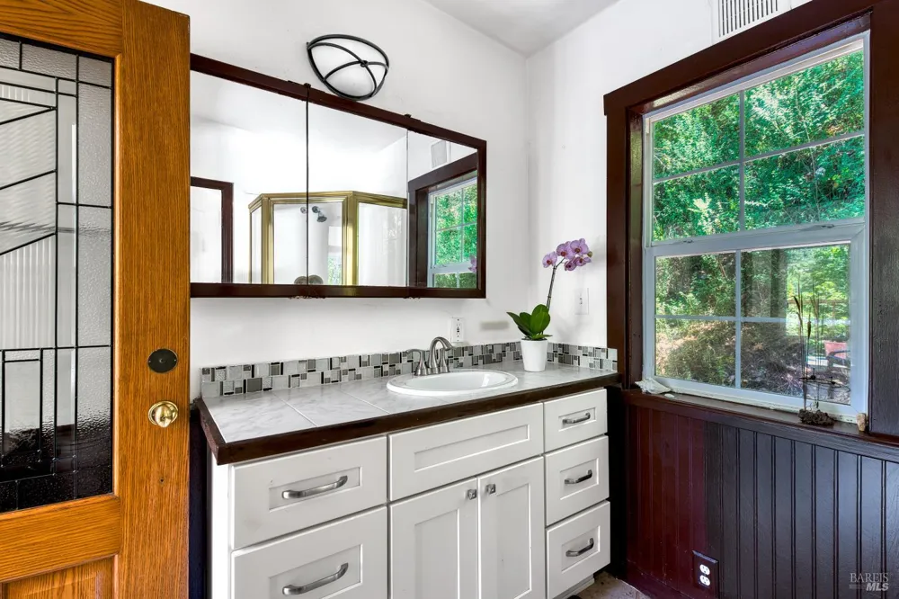 15 Mountain View Avenue Lagunitas, CA 94938