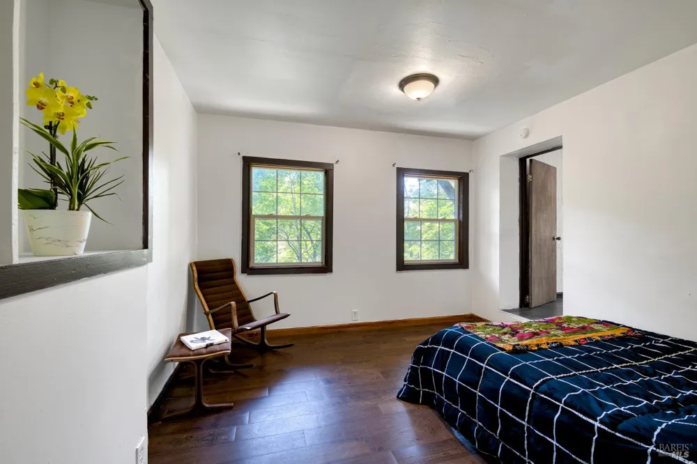 15 Mountain View Avenue Lagunitas, CA 94938