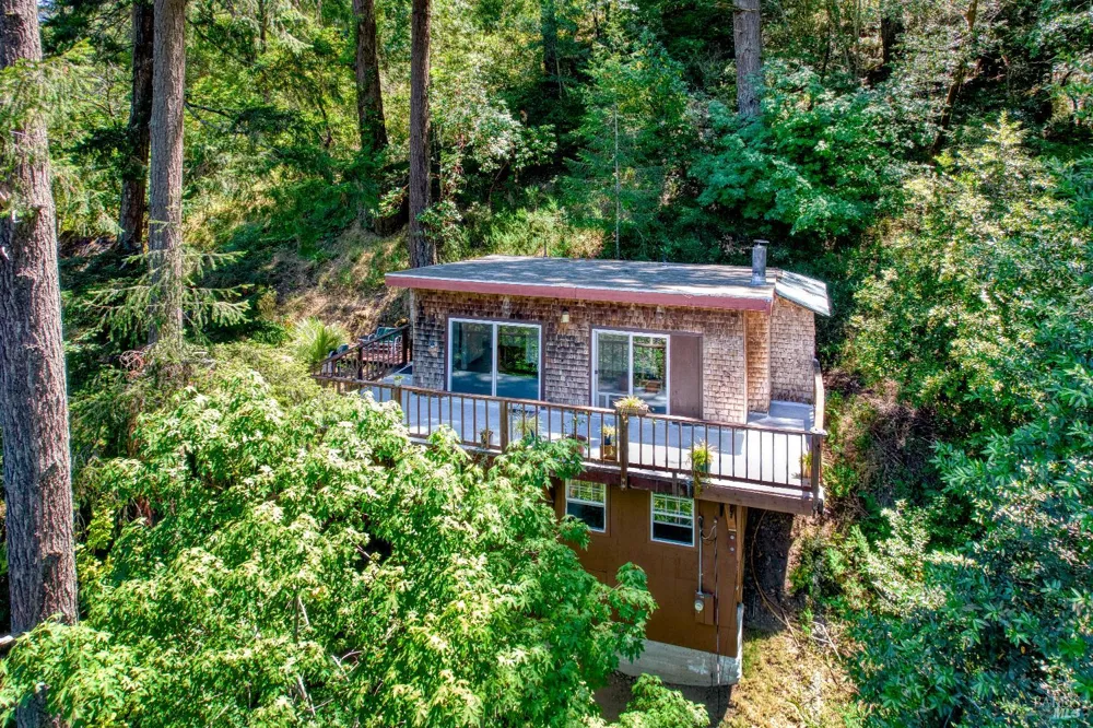 15 Mountain View Avenue Lagunitas, CA 94938