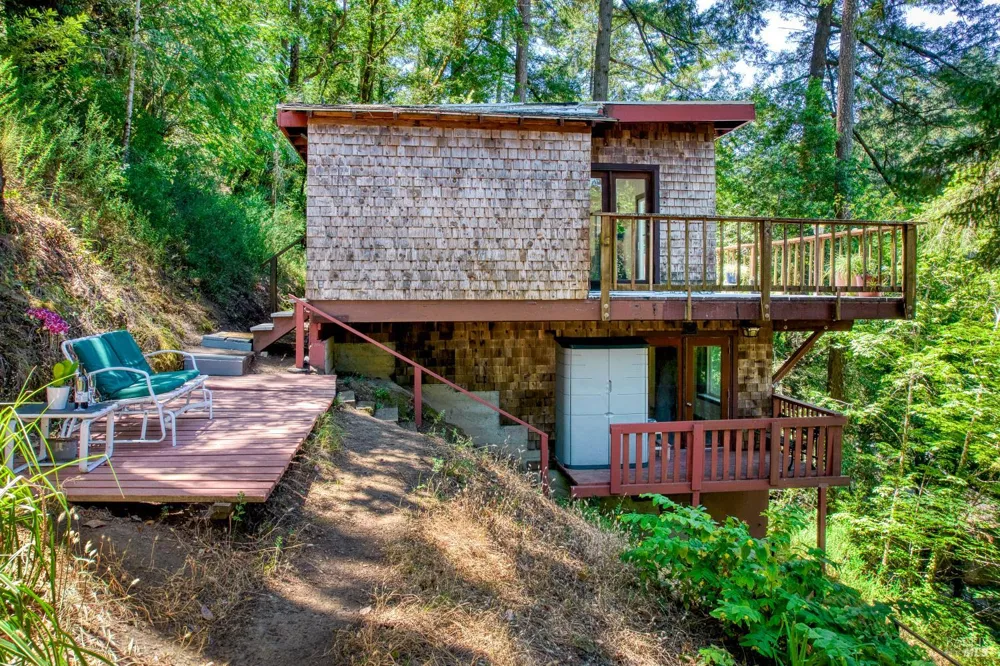 15 Mountain View Avenue Lagunitas, CA 94938