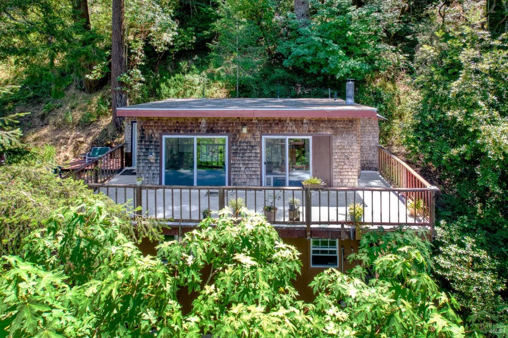 15 Mountain View Avenue Lagunitas, CA 94938