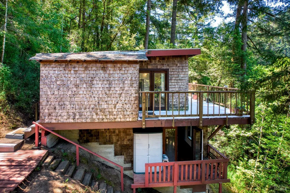15 Mountain View Avenue Lagunitas, CA 94938