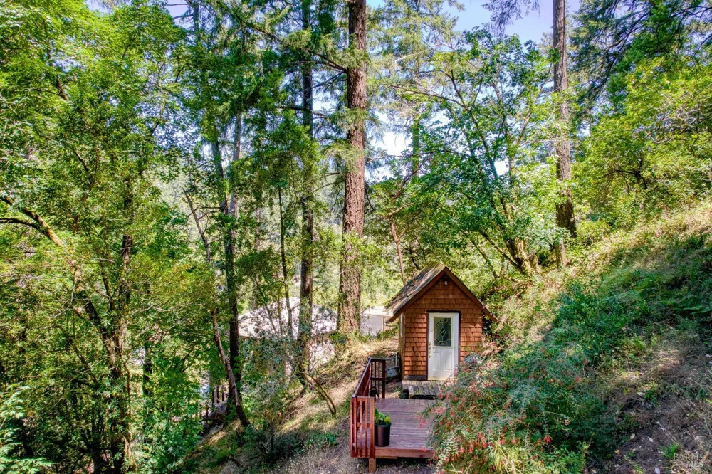 15 Mountain View Avenue Lagunitas, CA 94938