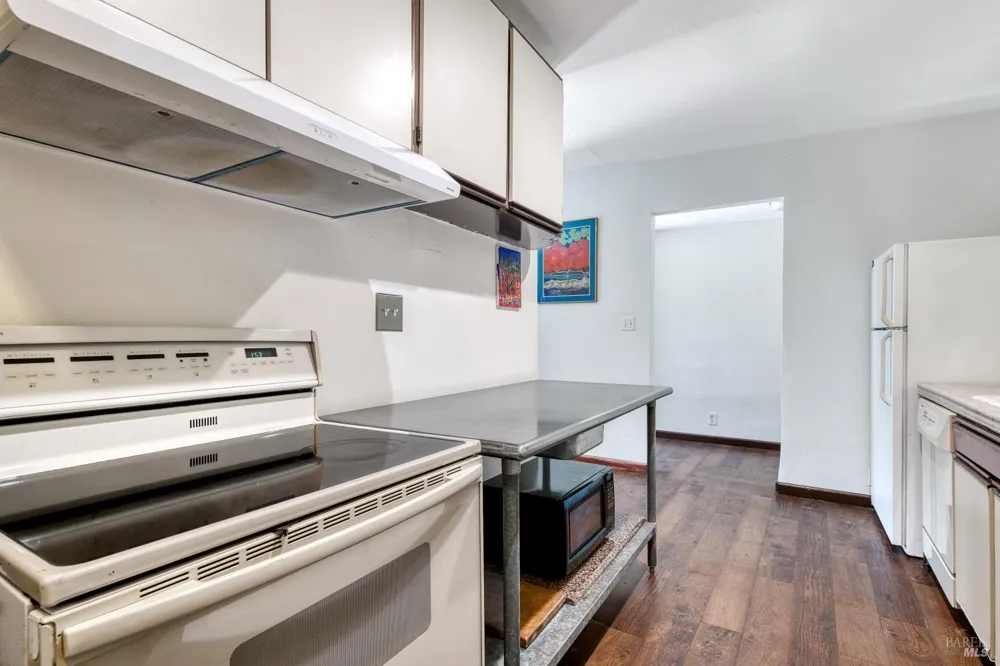 15 Mountain View Avenue Lagunitas, CA 94938