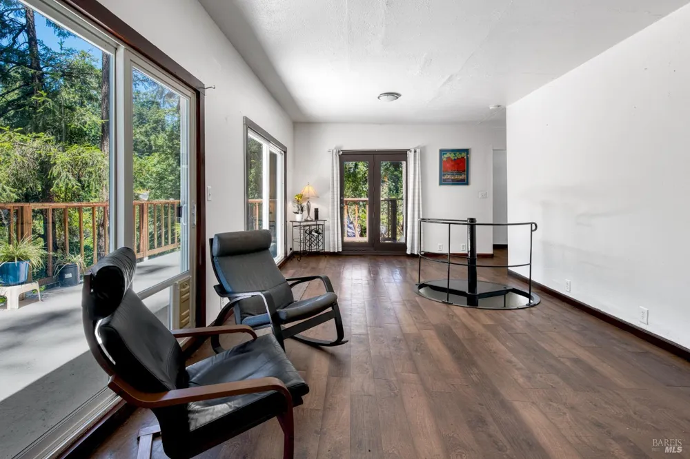 15 Mountain View Avenue Lagunitas, CA 94938