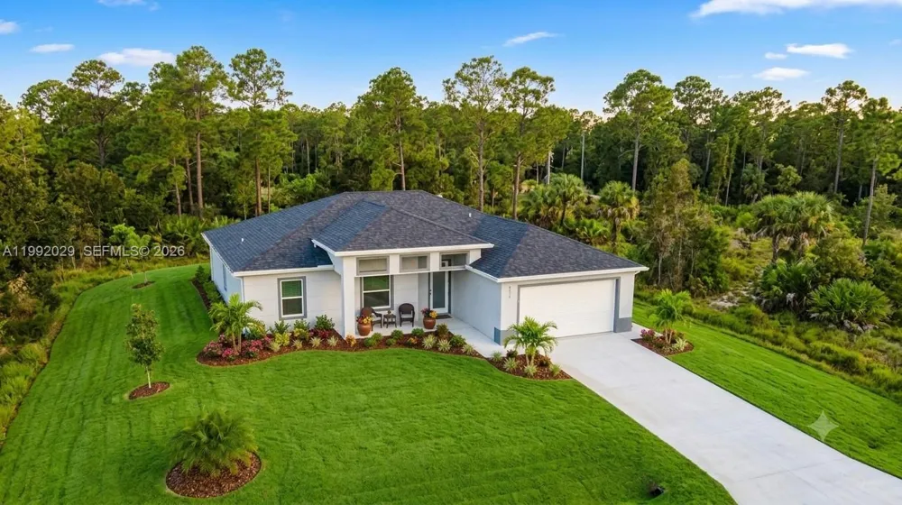 852 Belden Ave Lehigh Acres, FL 33974