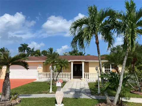490 Bonaventure Blvd