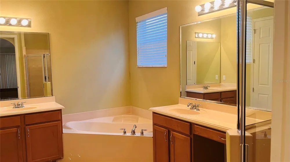 1221 DUMAINE AVENUE Port Orange, FL 32129