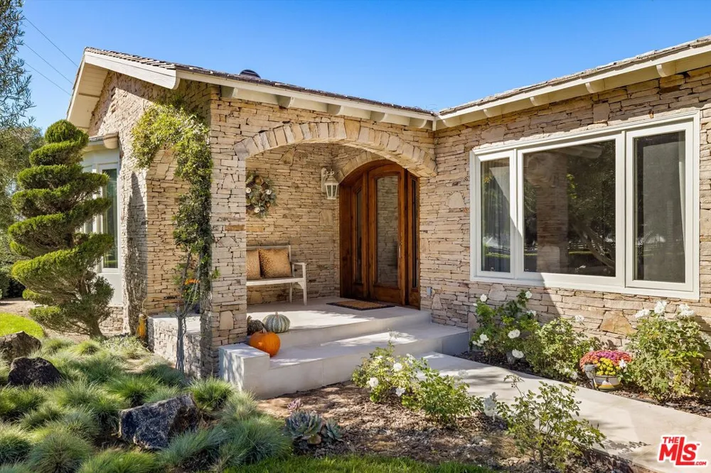 959 E Highway 246 Solvang, CA 93463