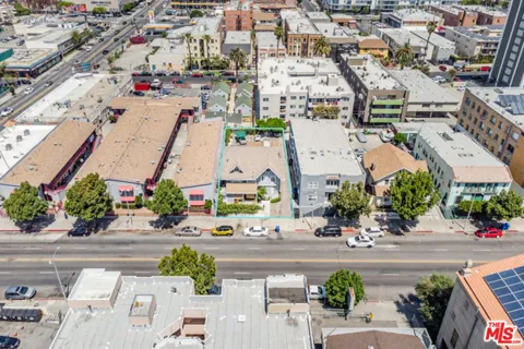 2961 W 8th Street