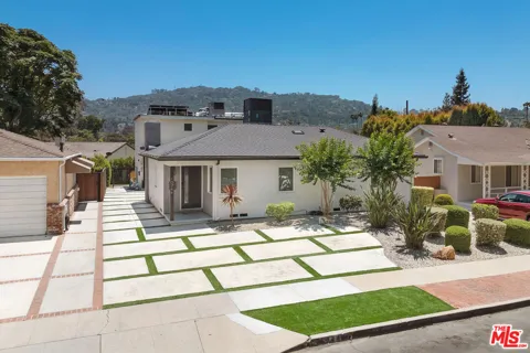 10744 Aqua Vista Street