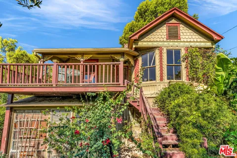 281 E AVENUE 33